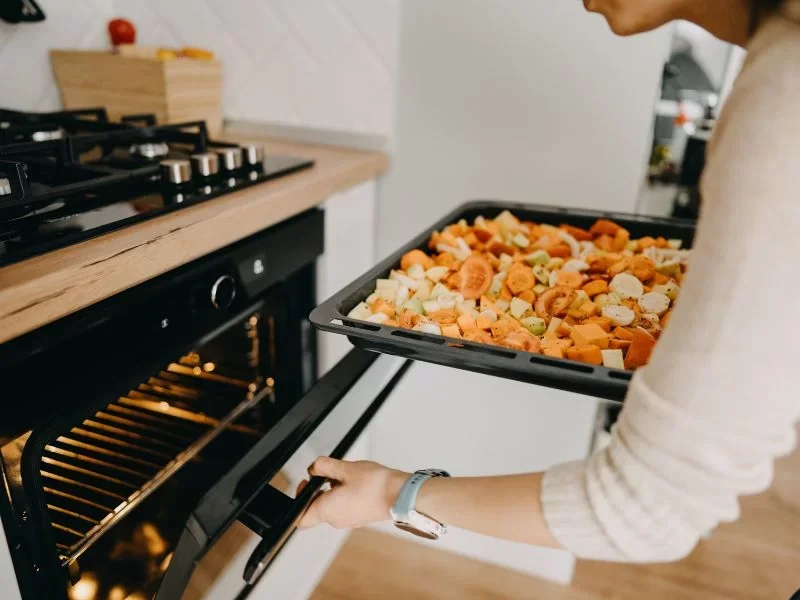 Forno ou Micro-ondas: Qual o Melhor Uso em Cada Situação 10 forno cozinha 1