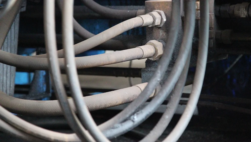 Quais os tipos de cilindro pneumático? 2 tipos de conexoes pneumaticas